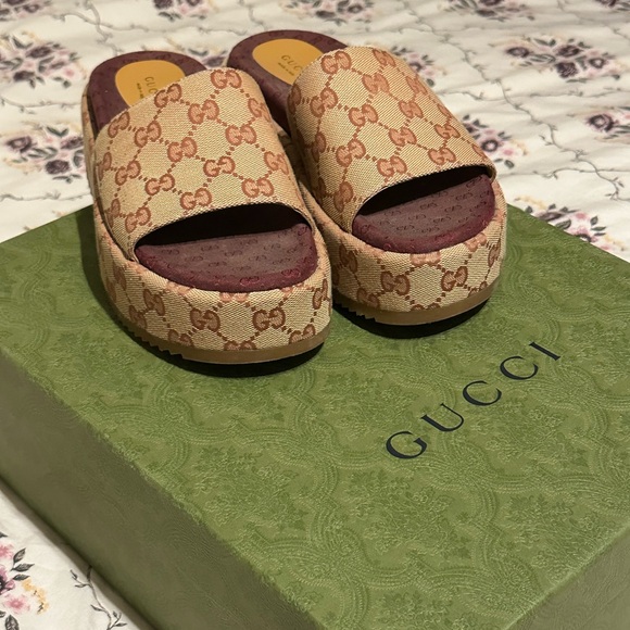 Gucci Shoes - AUTHENTIC Gucci Beige and Brown Platform Sandals